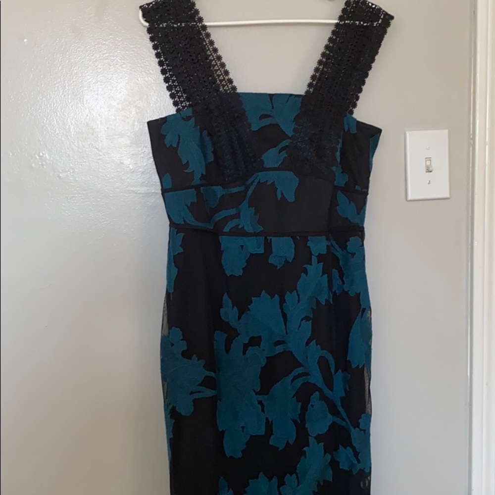 Dress - Picture 5 of 8